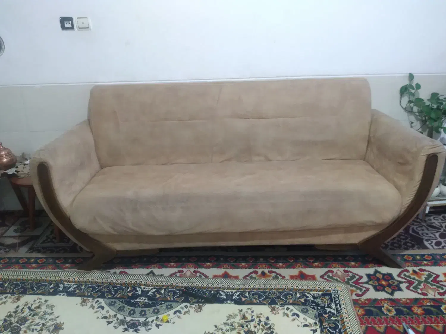 مبل هفت نفره رنگ ترکیبی در حد نو|مبلمان خانگی و میز عسلی|شیراز, تندگویان|دیوار