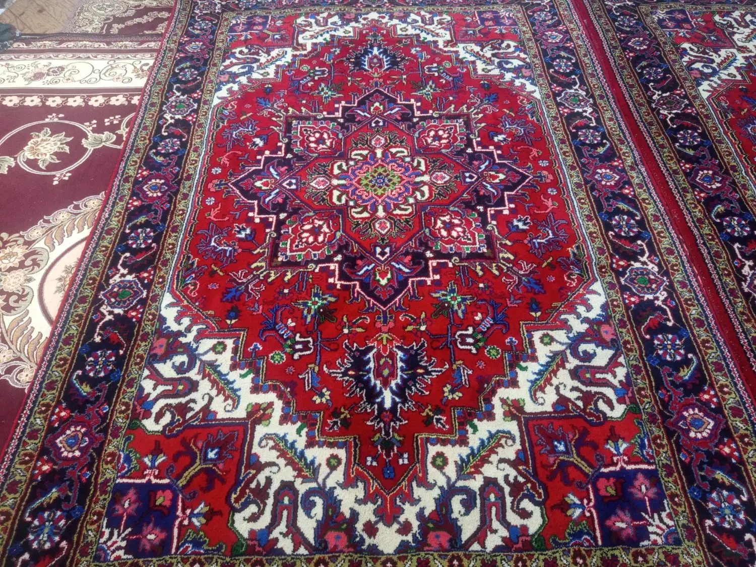 فرش شش متری هریس تاجری|فرش|اصفهان, علی قلی آقا|دیوار