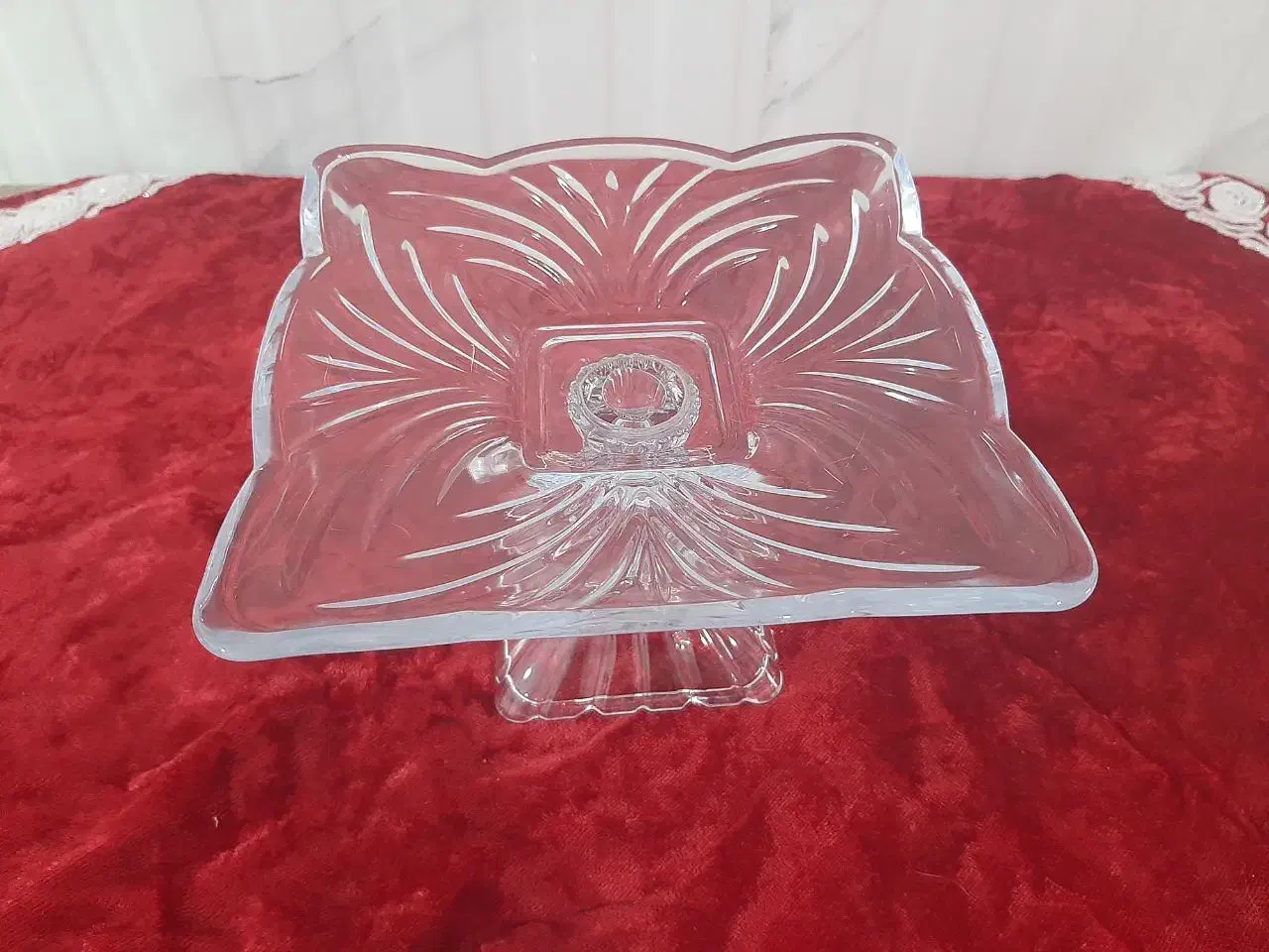 تعدادی ظرف قدیمی همشون خارجی|ظروف سرو و پذیرایی|گرگان, |دیوار