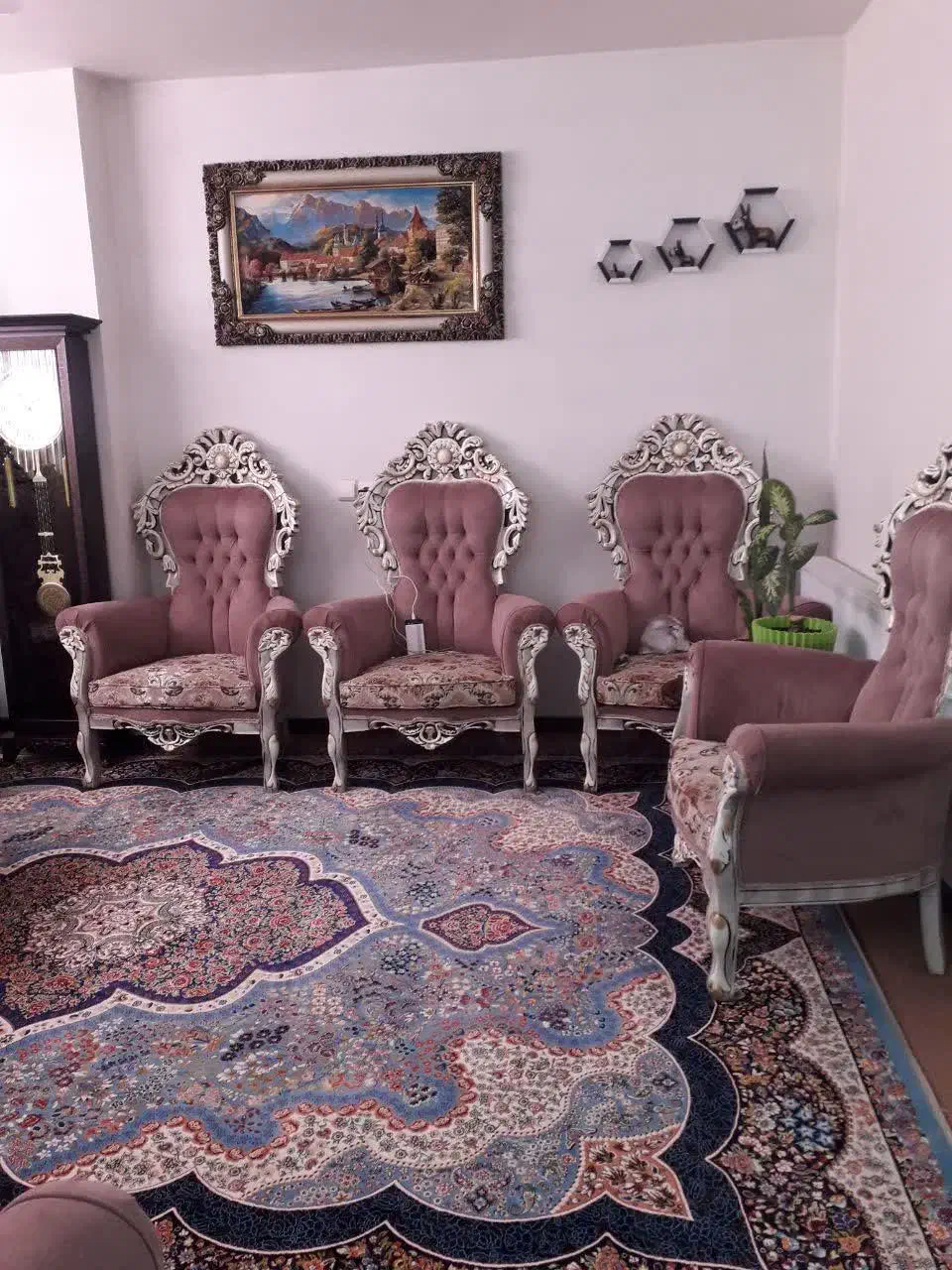 مبلمان مدل خورشیدی|مبلمان خانگی و میز عسلی|شاهین‌شهر, گرگاب|دیوار