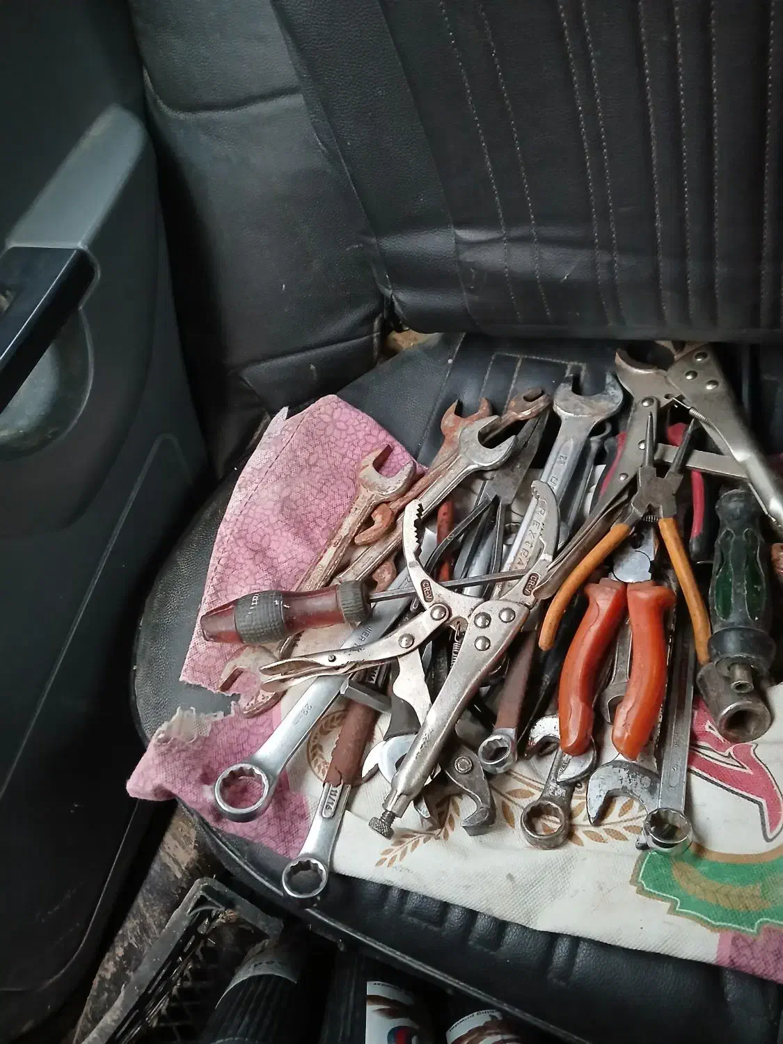 تعدادی آچار|ابزارآلات|سرپل ذهاب, |دیوار