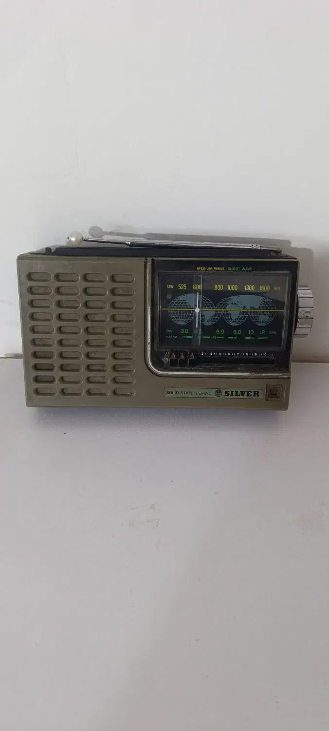 رادیو سیلور ژاپن|کلکسیون اشیاء عتیقه|همدان, |دیوار