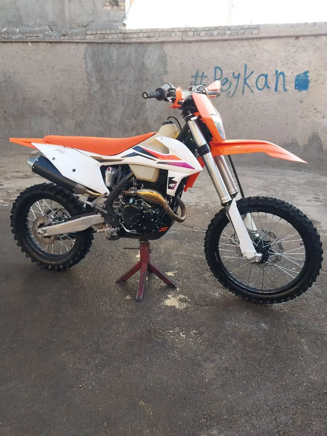 برمودا ۲۵۰yb|موتورسیکلت|بجنورد, |دیوار