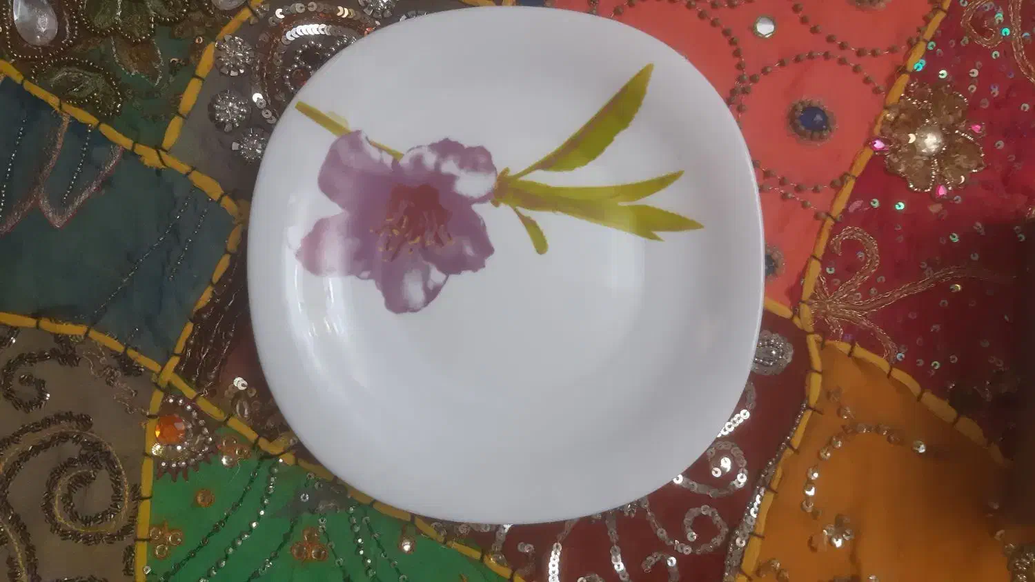 بشقاب پیش دستی|ظروف سرو و پذیرایی|ری, صفاییه (چشمه علی)|دیوار