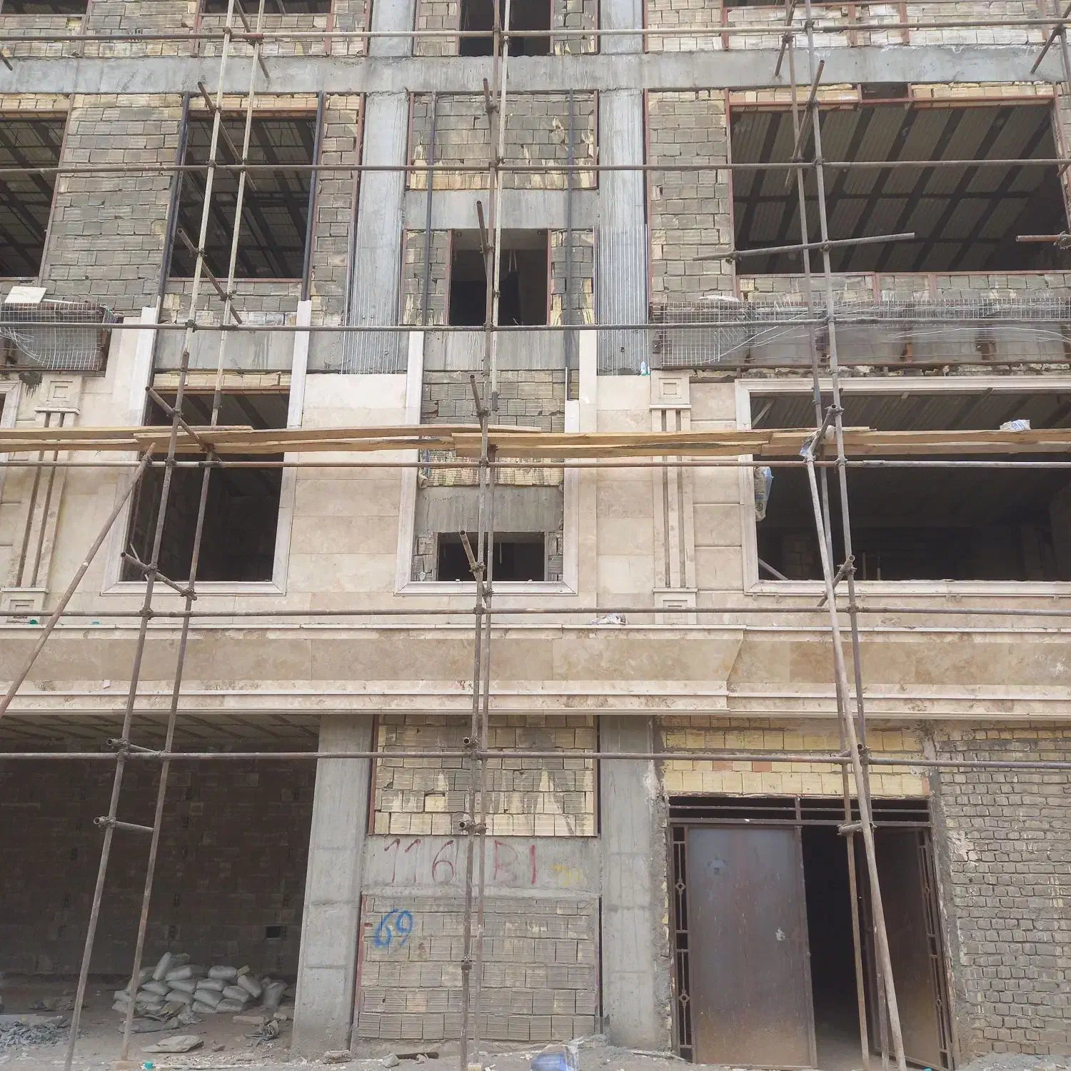 طراحی و اجرای انواع نما رومی و سنگکاری|خدمات پیشه و مهارت|قم, زنبیل آباد|دیوار