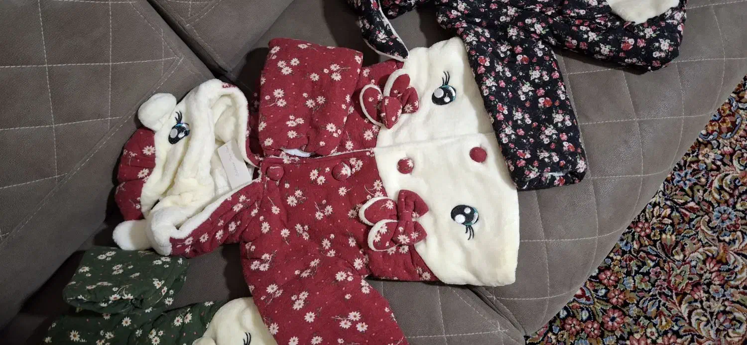 کاپشن بچگانه|کفش و لباس بچه|بافت, |دیوار