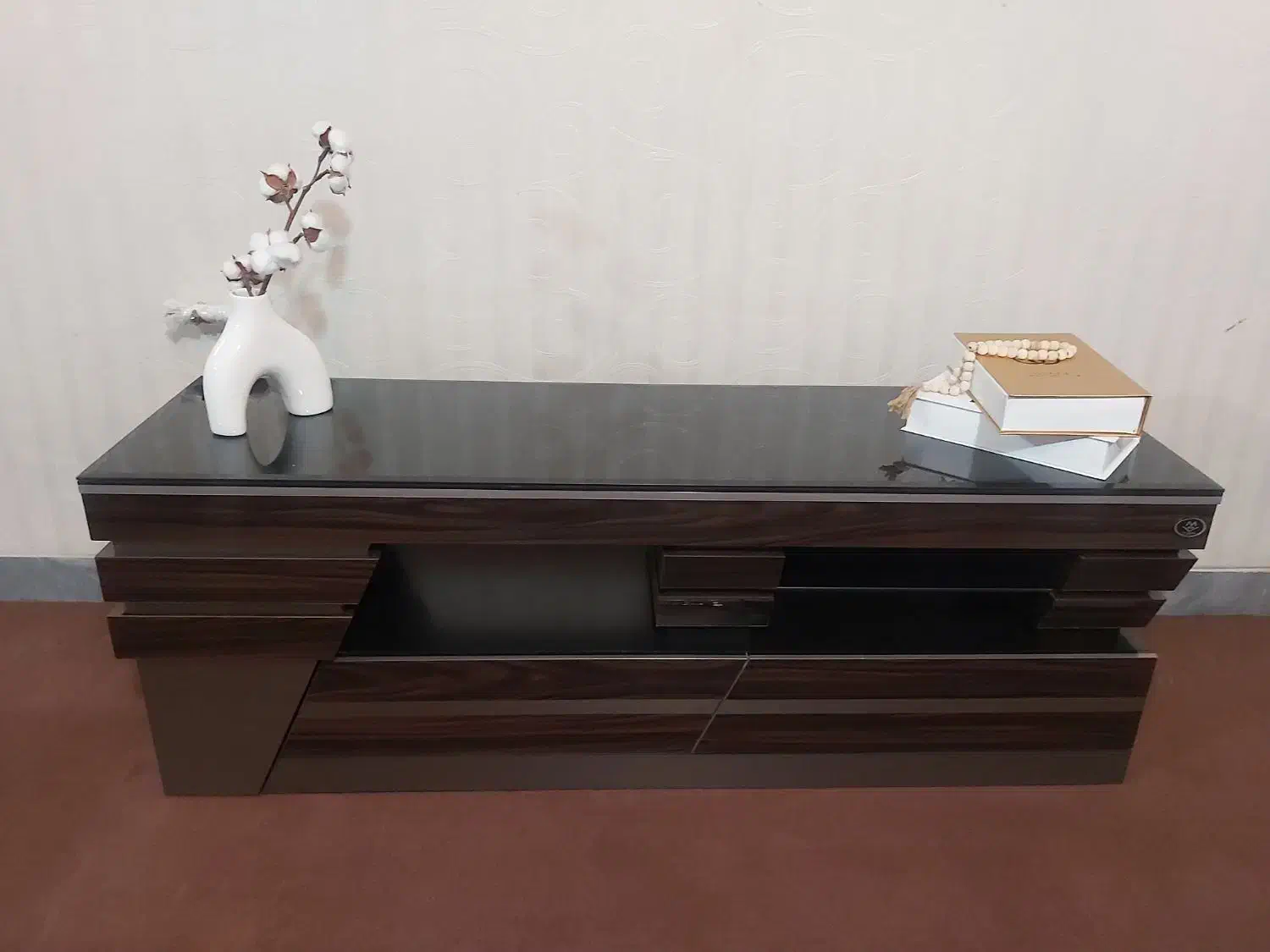 میز تلوزیون شیک تمیز|میز تلویزیون|شیراز, داریون|دیوار