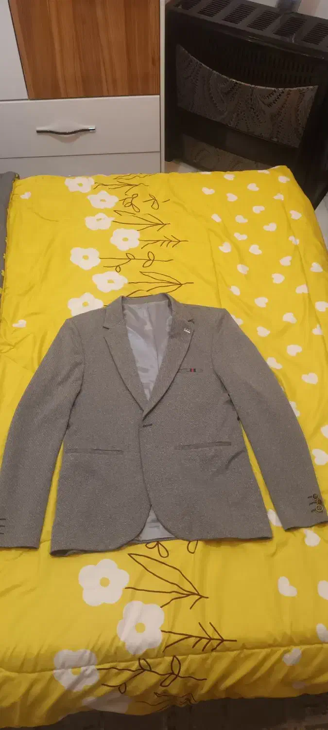 کت وشلوار|لباس|رشت, حمیدیان|دیوار