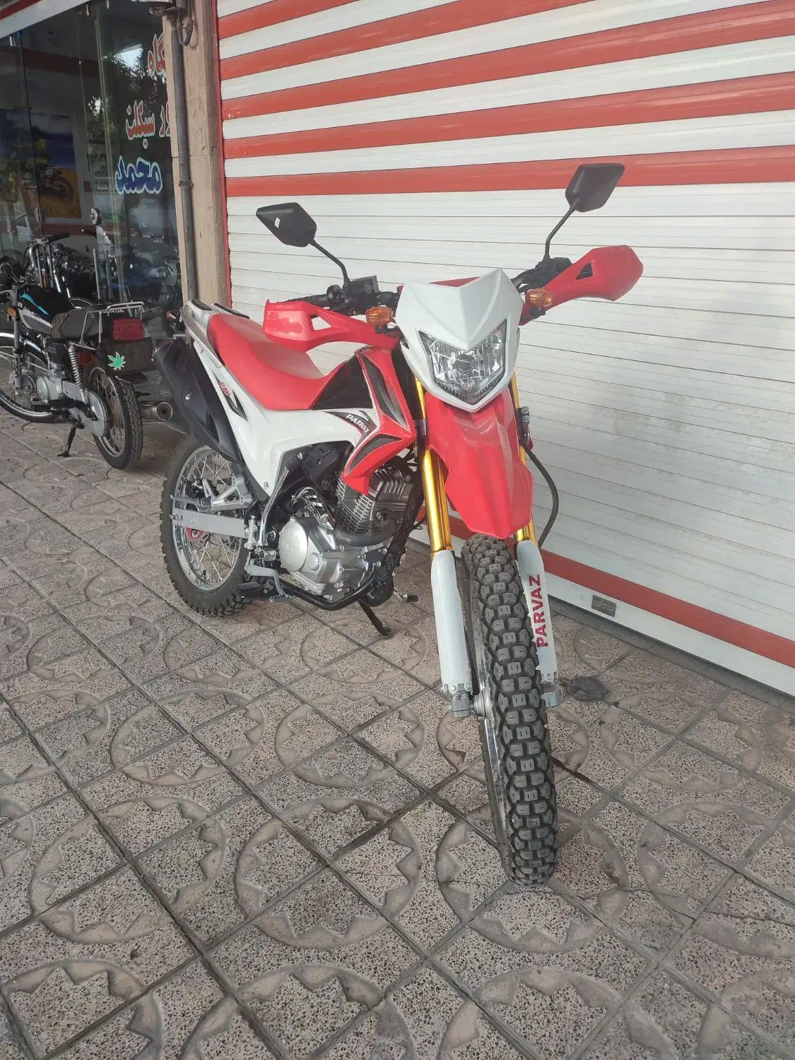 تریل پرواز 200مدل401کارکرد پایین|موتورسیکلت|نورآباد, |دیوار