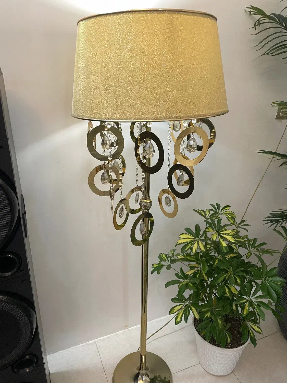 آباژور کریستالی ایستاده|چراغ خواب و آباژور|تربت جام, والفجر|دیوار