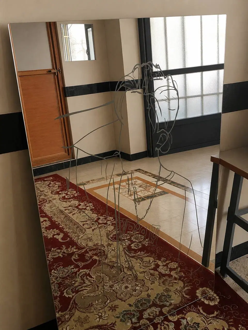 آینه|آینه|همدان, |دیوار