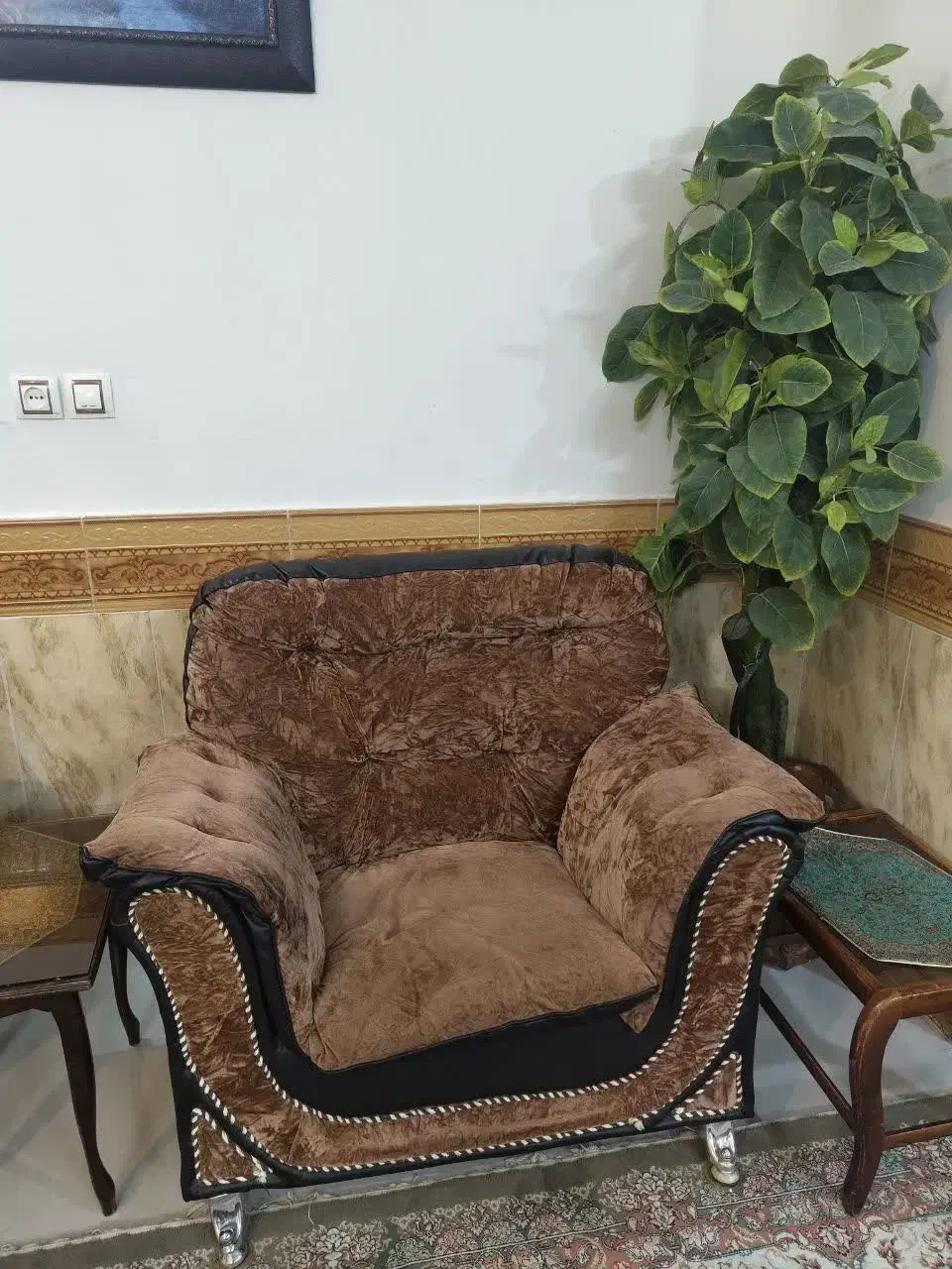 مبل راحتی و میز|مبلمان خانگی و میز عسلی|بروجرد, |دیوار