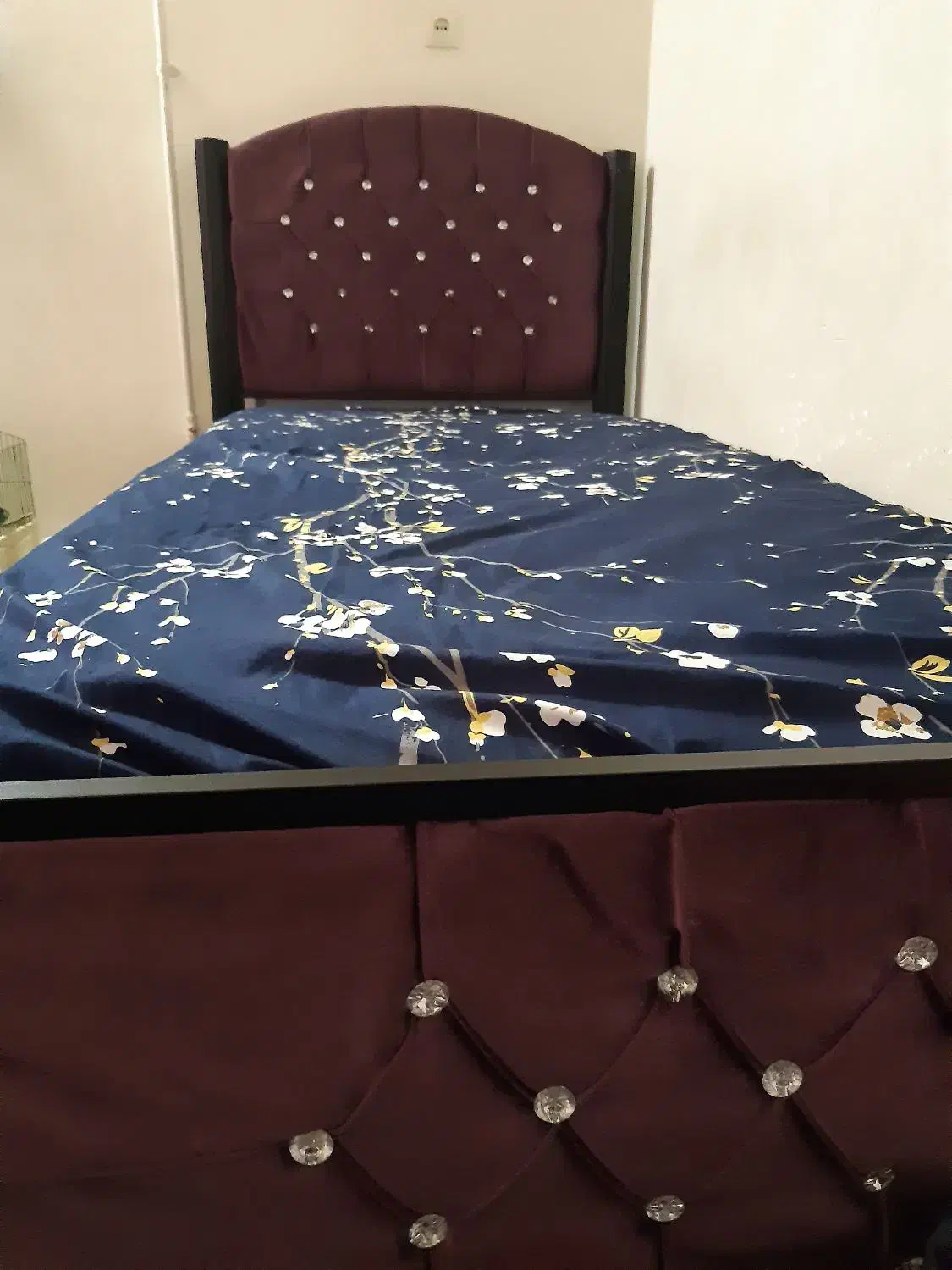 تخت و دراور|تخت و سرویس خواب|سبزوار, کاشفی شمالی (دادگستری)|دیوار