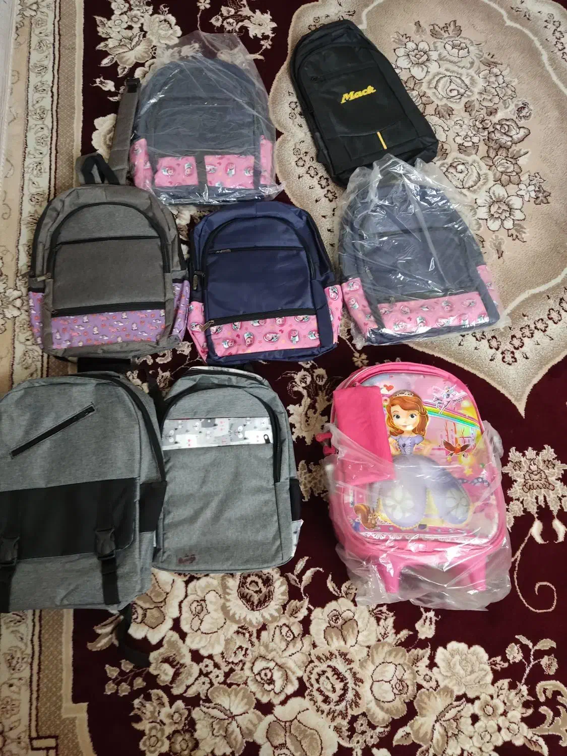 کیف مدرسه|کیف، کفش، کمربند|ایلام, |دیوار