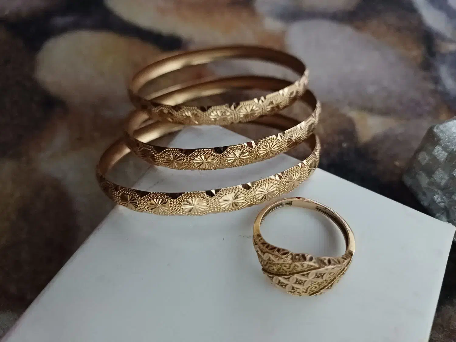 طلا|جواهرات|آبدانان, |دیوار