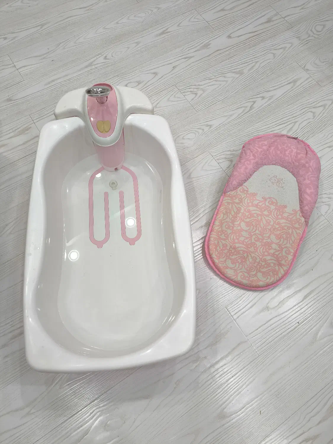 وان دوش دار و جکوزی سامر|اسباب و اثاث بچه|رشت, گلسار|دیوار