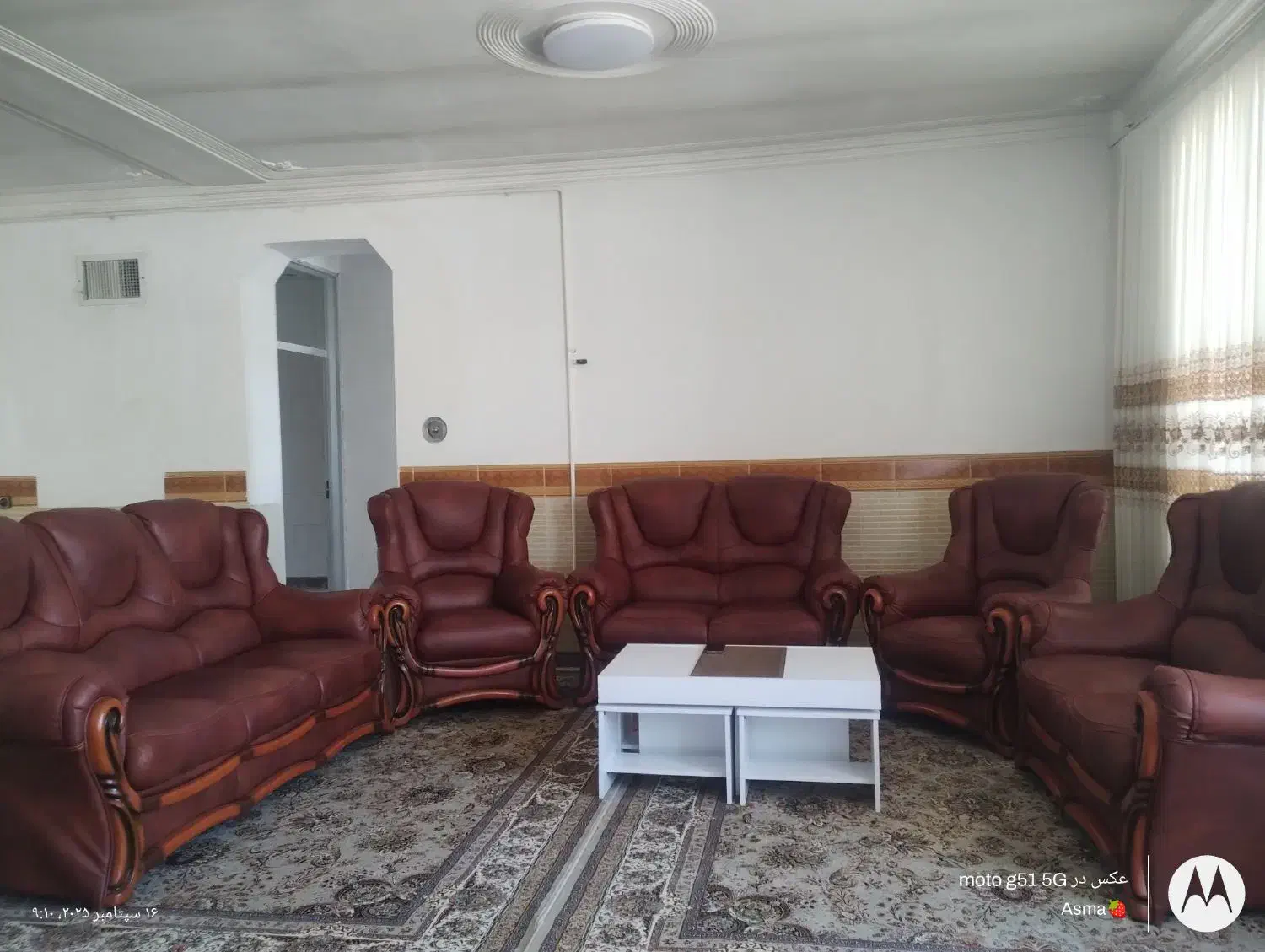 مبل نه نفره چرم در حد نو بدون مشکل.|مبلمان خانگی و میز عسلی|ایلام, |دیوار