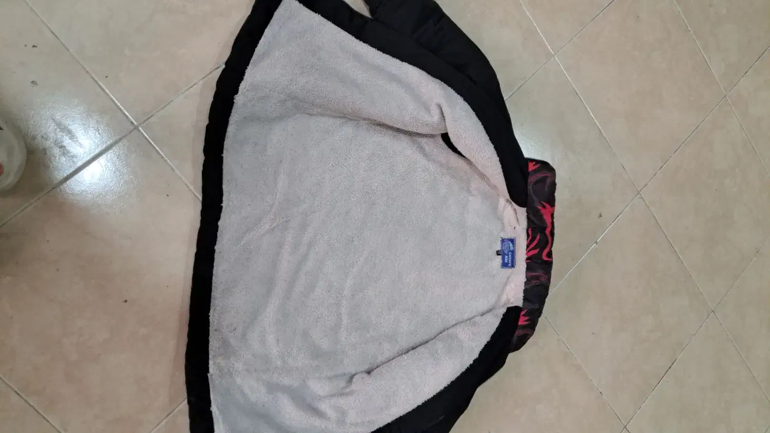 کافشن|لباس|فولادشهر, B8|دیوار