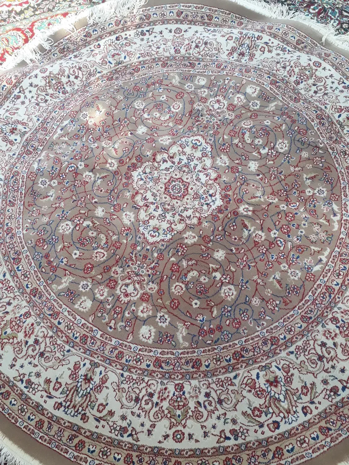 قالیچه گرد|فرش|صومعه‌سرا, |دیوار