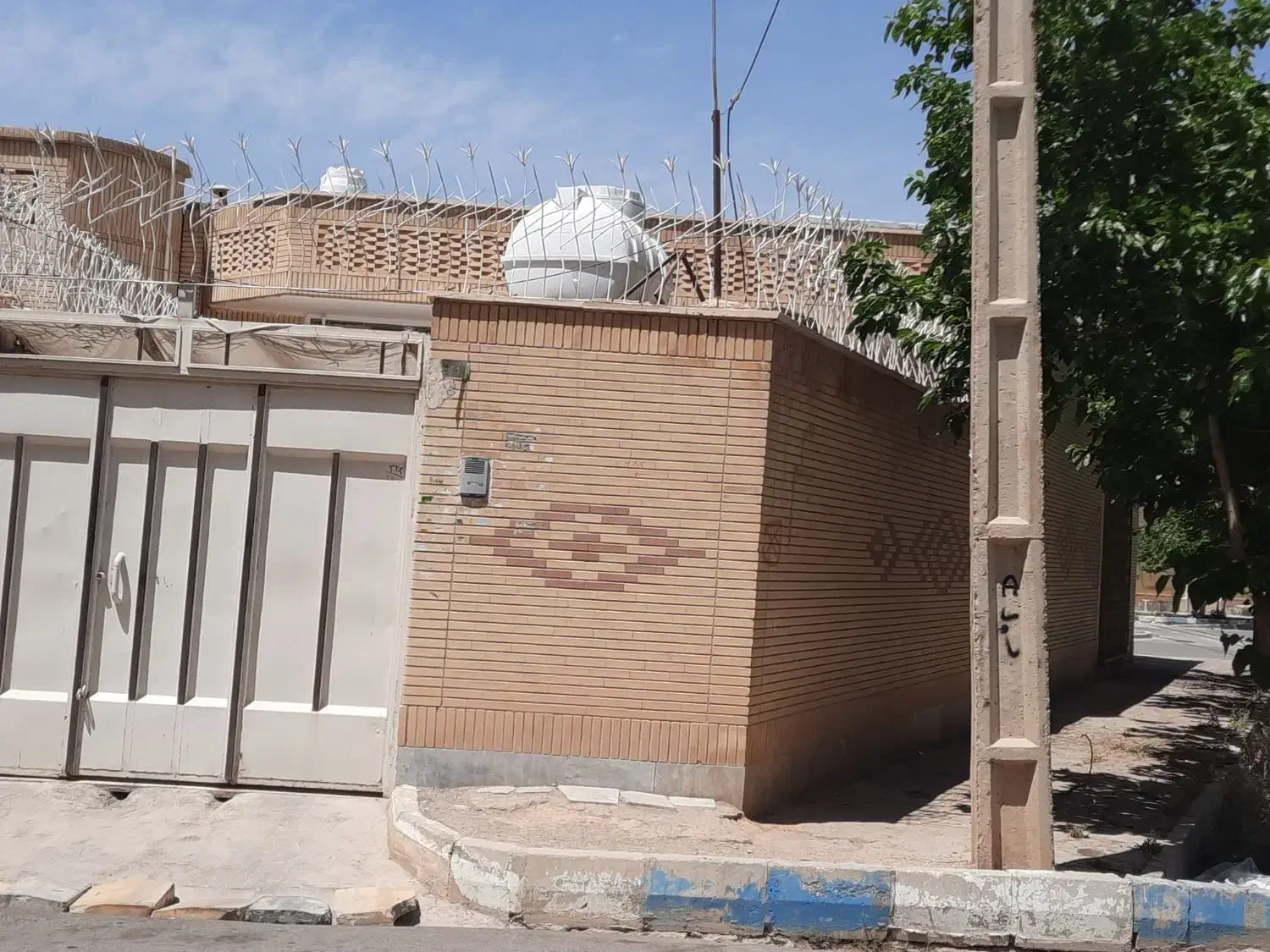 فروش منزل ویلایی شاهین شهر خ طالقانی .نبوت|فروش خانه و ویلا|شاهینشهر, شهرک ردانی پور|دیوار