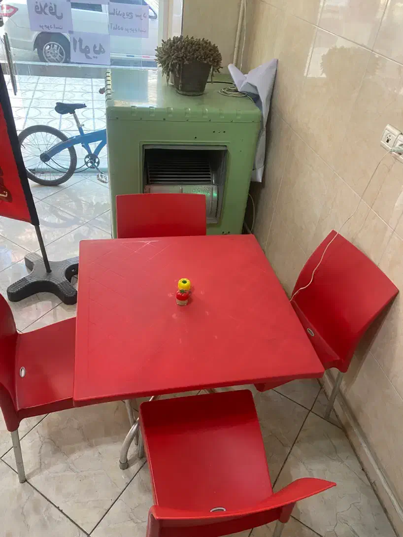فروش میز صندلی مناسب فست فود رستوران|کافی‌شاپ و رستوران|رباط‌کریم, رباط‌کریم|دیوار