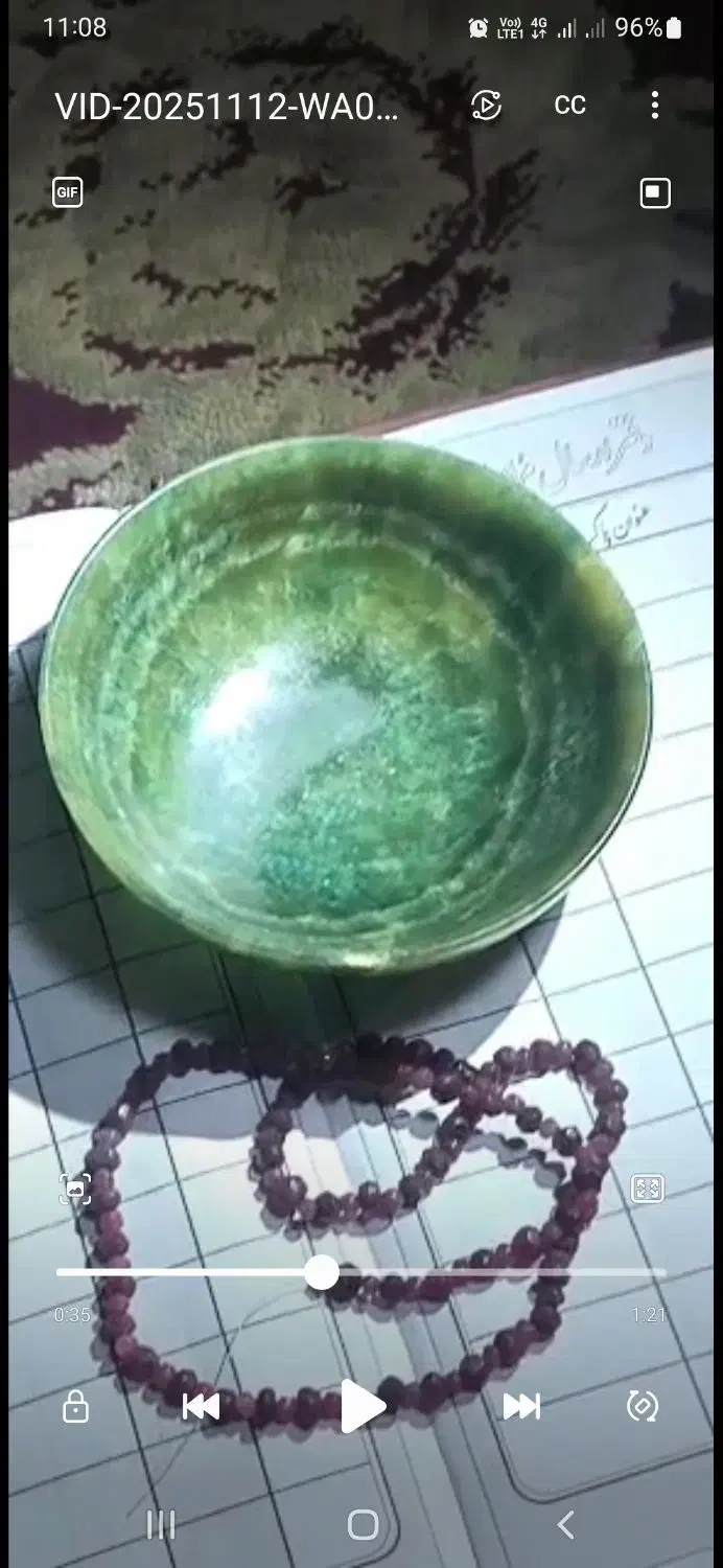 سنگ الماس اسیاب در کاسه یشم|کلکسیون اشیاء عتیقه|همدان, |دیوار