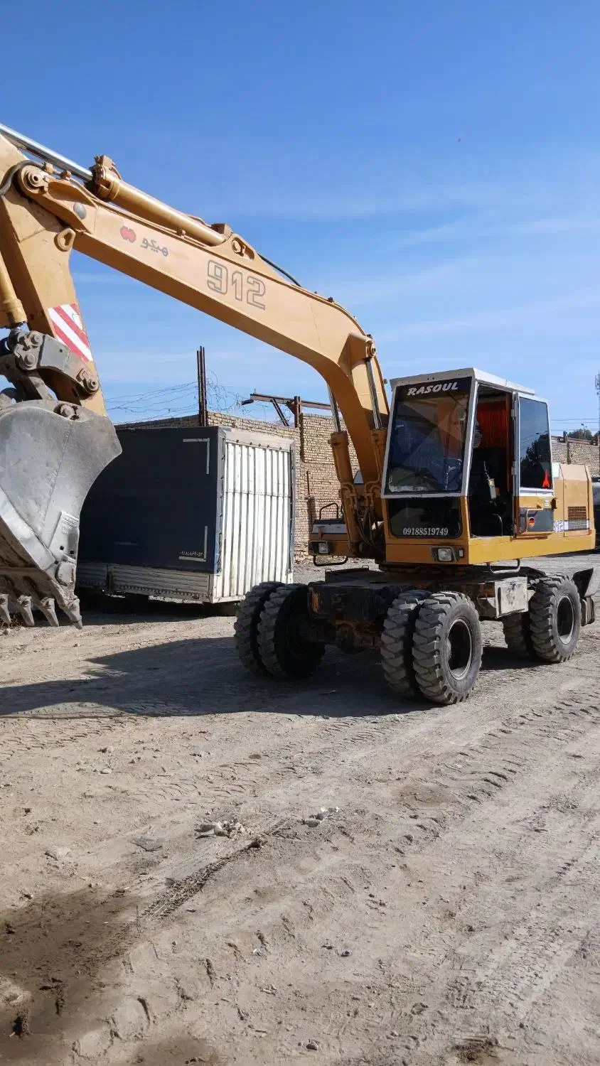 بیل لاستیکی ۹۱۲|خودرو سنگین|تهران, بهارستان|دیوار