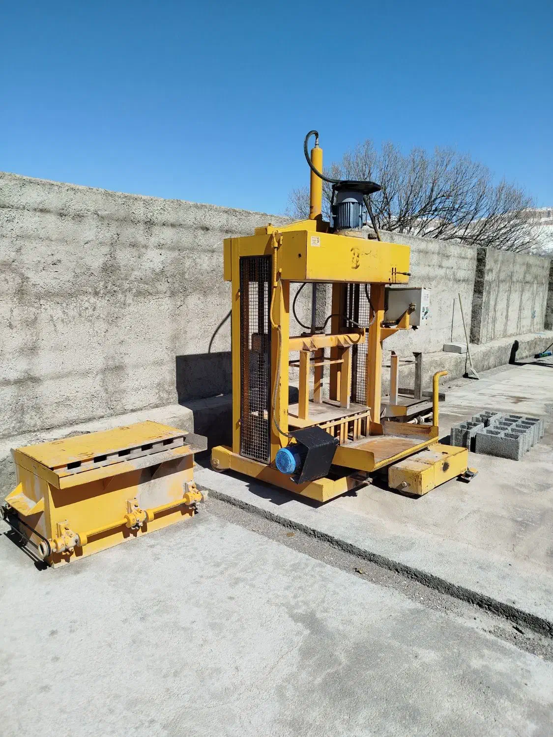 دستگاه بلوک زنی نیمه اتوماتیک|ماشینآلات صنعتی|تهران, زمزم|دیوار