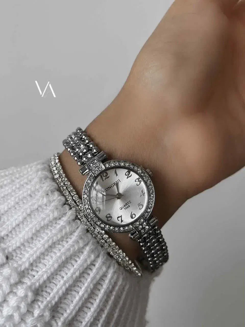 ساعت مچی|ساعت|قم, باجک دو|دیوار