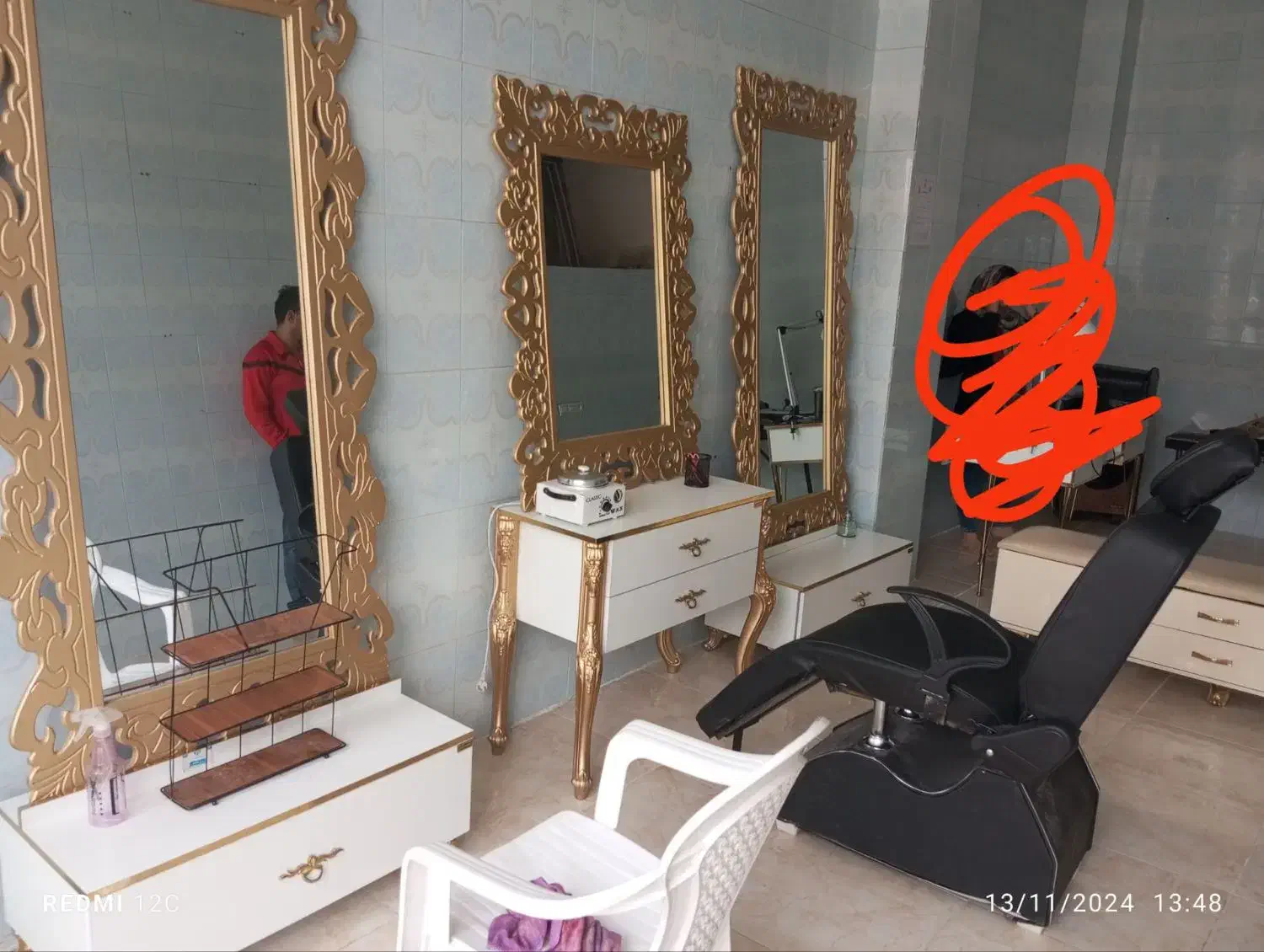 میز آینه صندلی اریشگاه|آرایشگاه و سالنهای زیبایی|جونقان, |دیوار