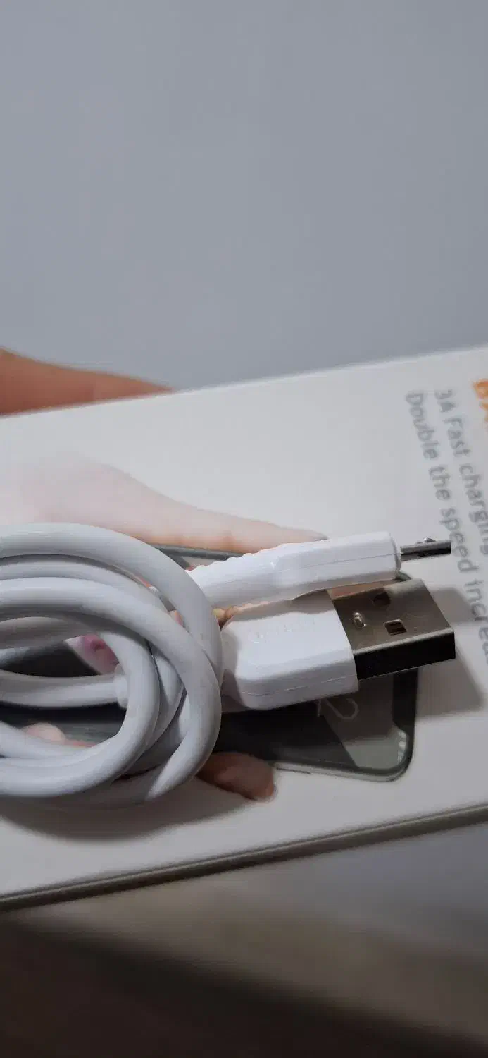 تعدادی کابل اندروید و اسپیکر لپ تاب|لوازم جانبی موبایل و تبلت|رباطکریم, رباطکریم|دیوار