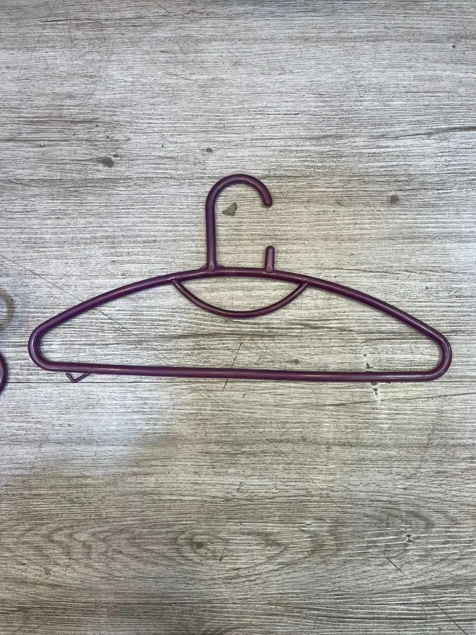 چوبکاری لاکی|بندرخت و رخت‌آویز|رشت, فلسطین|دیوار