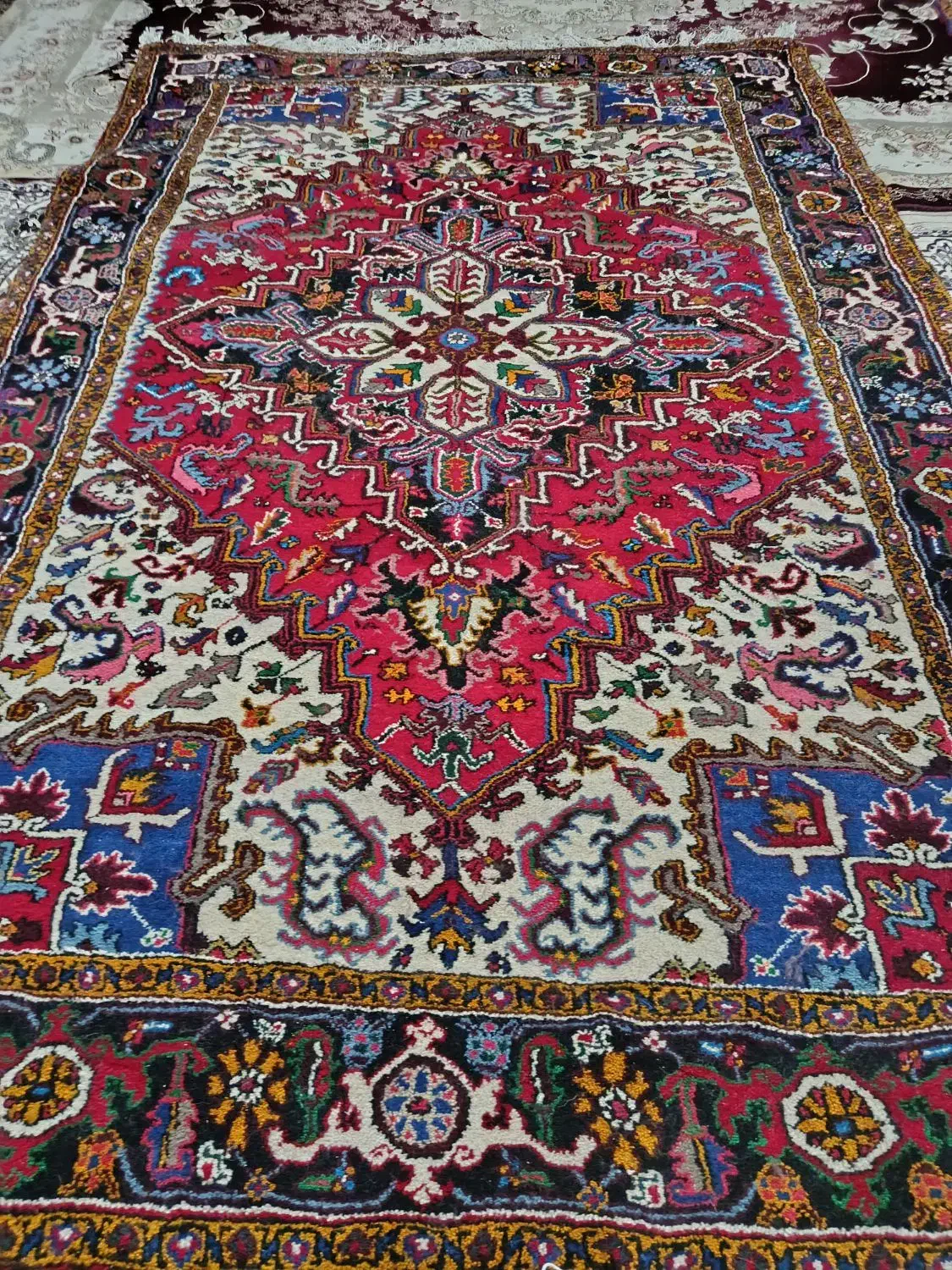 دو جفت فرش دستباف نقشه مهربان|فرش|مهربان, |دیوار