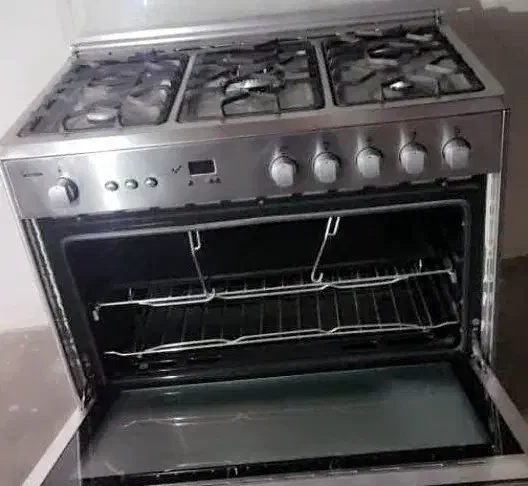 گاز ۵شعله فردار اسنوا در حد نو|اجاق گاز و لوازم برقی پخت‌وپز|بندر انزلی, بشمن|دیوار