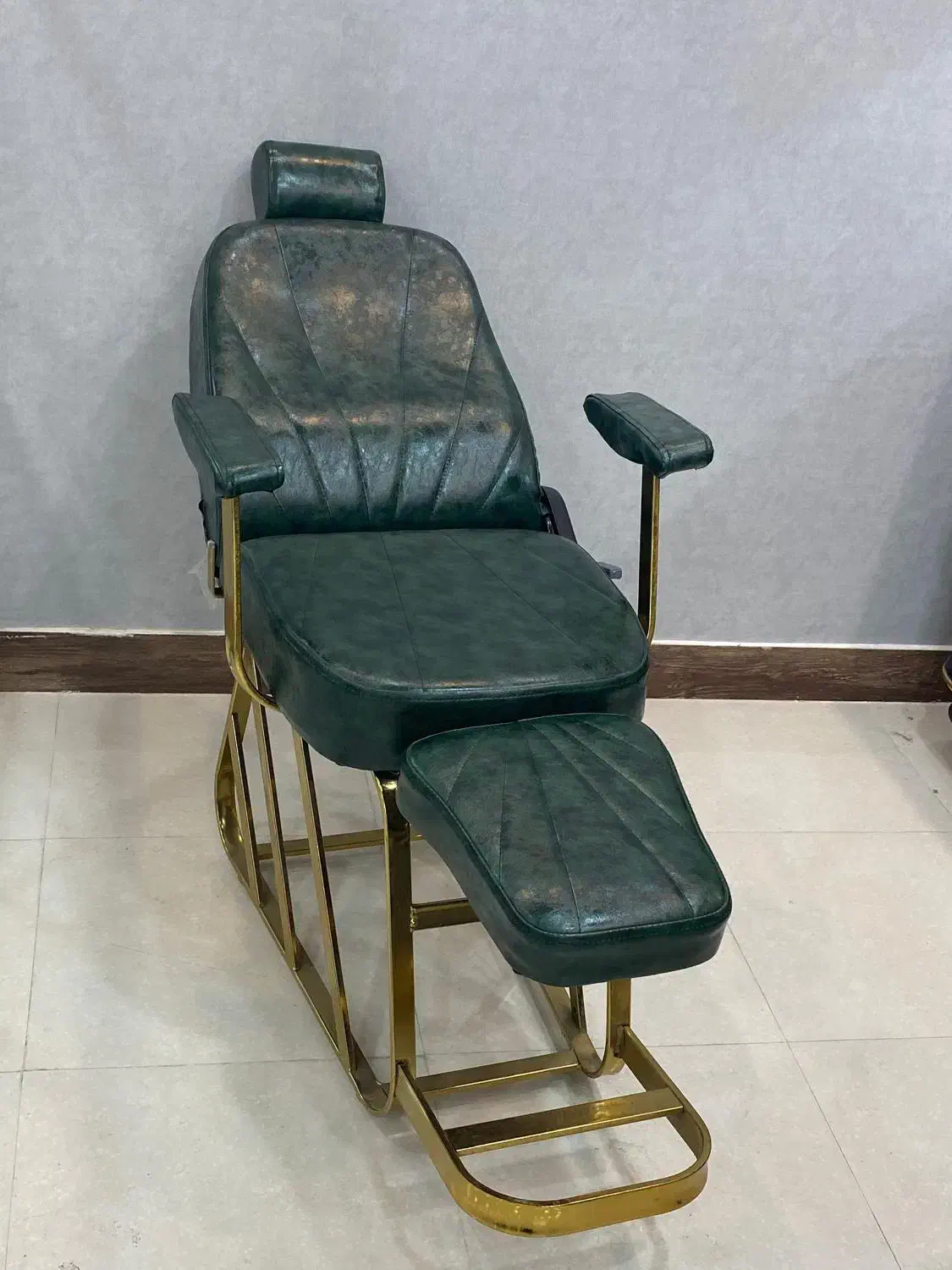 تجهیزات کامل آرایشی بهداشتی|آرایشگاه و سالن‌های زیبایی|لامرد, |دیوار