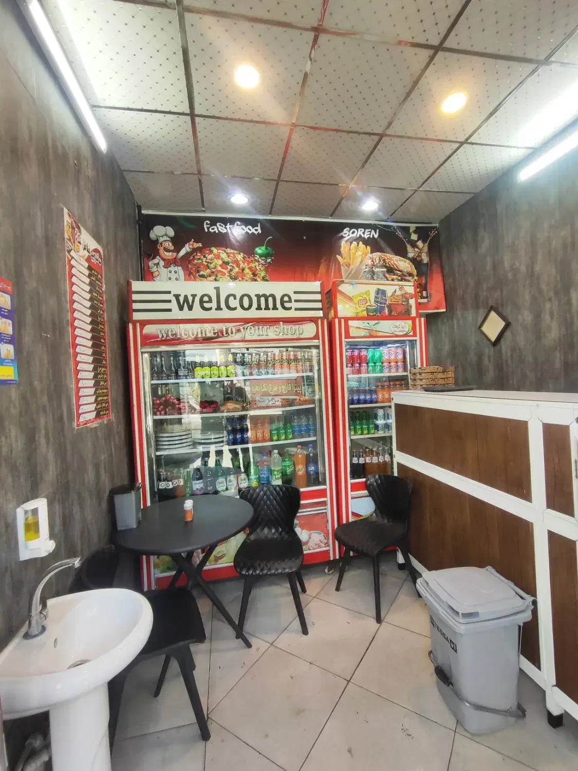 واگذاری ساندویچی|اجارهٔ مغازه و غرفه|قم, وادی السلام|دیوار