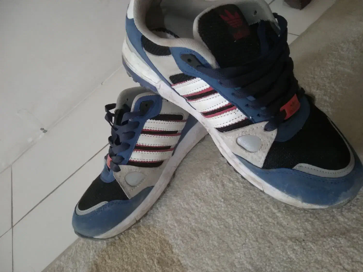 کتونی و کفش کار|کیف، کفش، کمربند|مشکیندشت, |دیوار