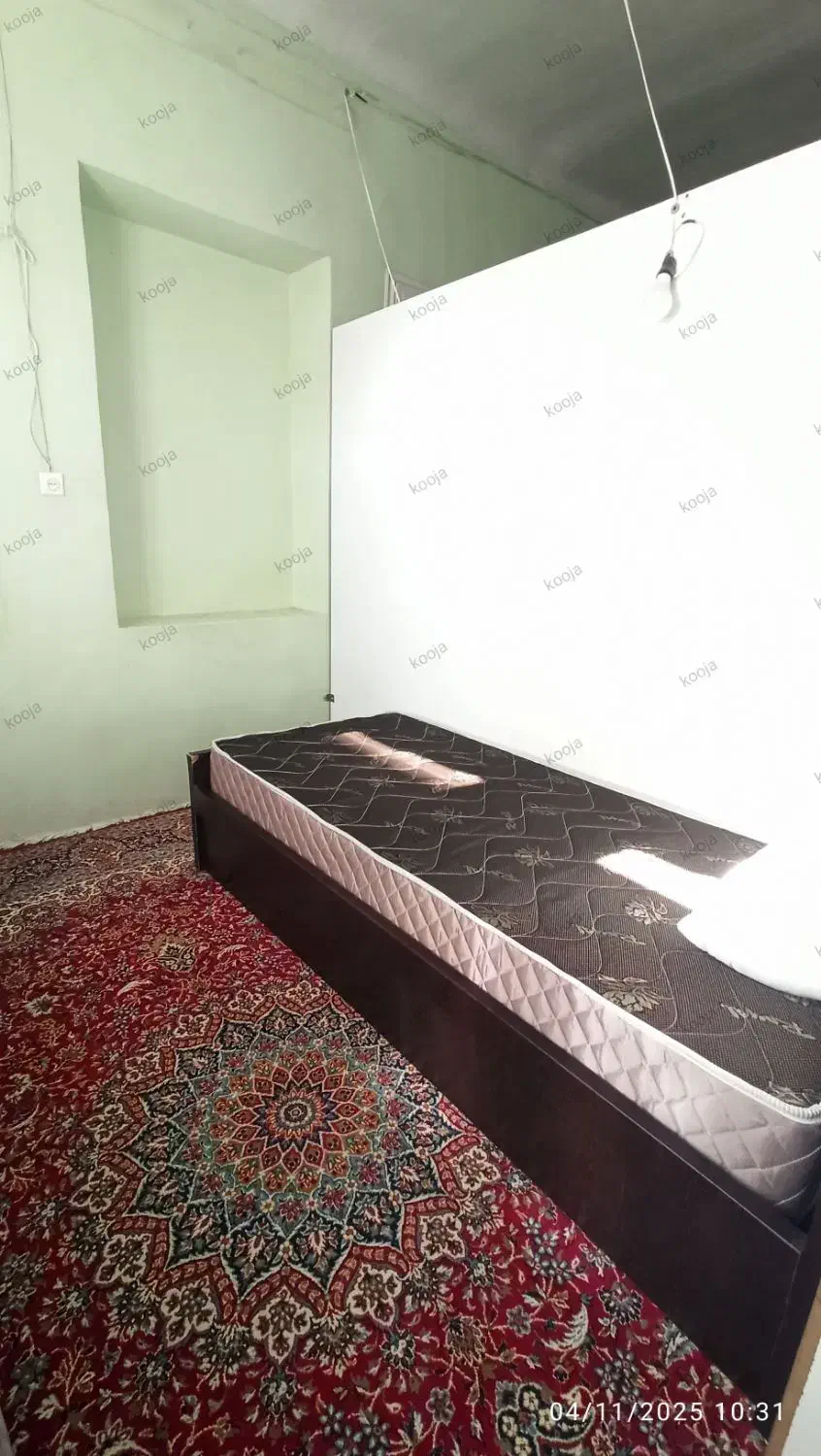 سروش/اتاق اختصاصی/خوابگاه نیست/خونه ویلاییkooja|اجارهٔ خانه و ویلا|اصفهان, مصلی|دیوار