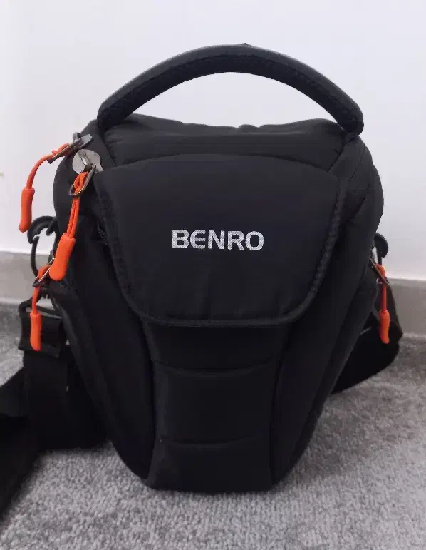 کیف دوربین عکاسی نو و سالم|دوربین عکاسی و فیلمبرداری|همدان, |دیوار