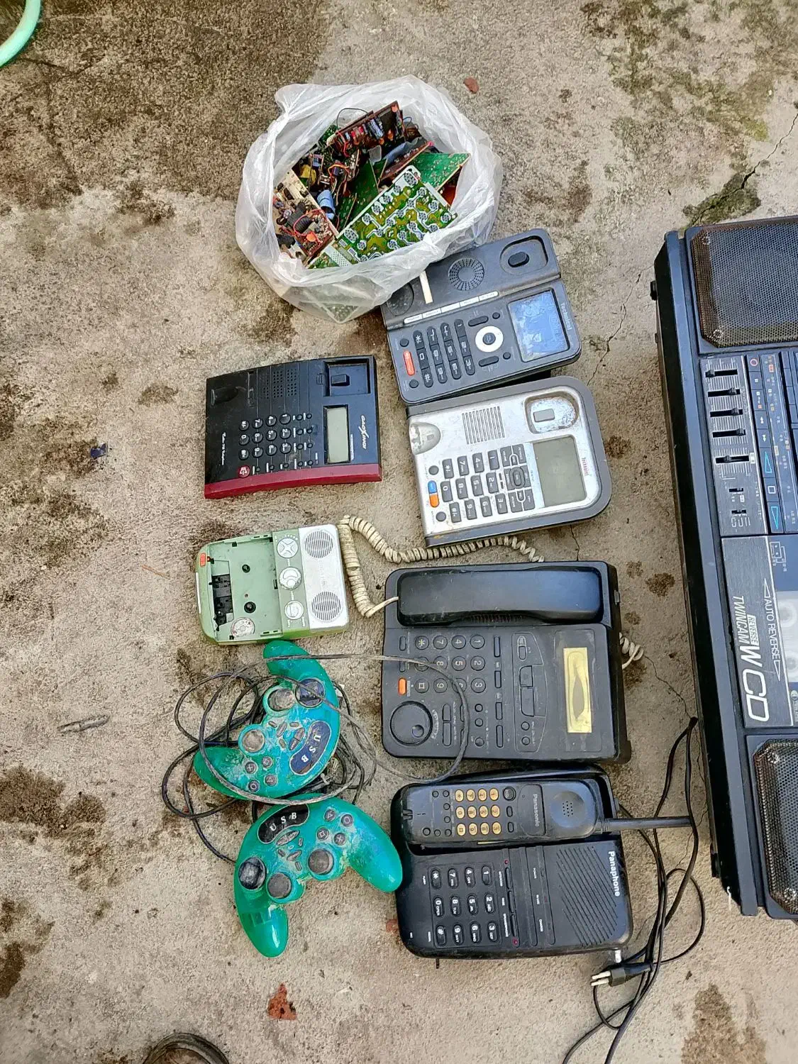 چندعددظبط وتلفن|سیستم صوتی خانگی|لاهیجان, گلستان|دیوار