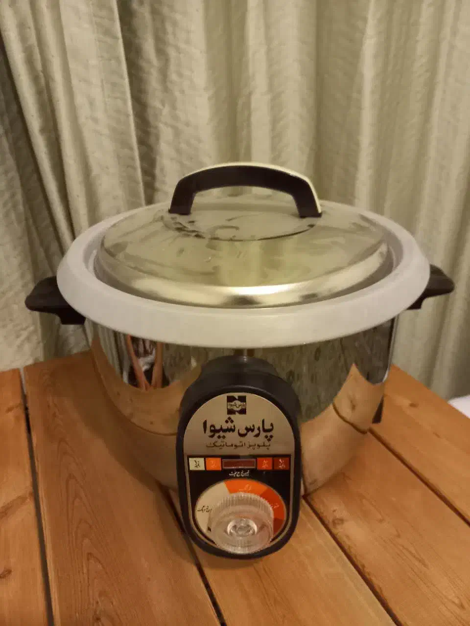 پلو پز نونو|اجاق گاز و لوازم برقی پخت‌وپز|پرند, فاز ۶|دیوار