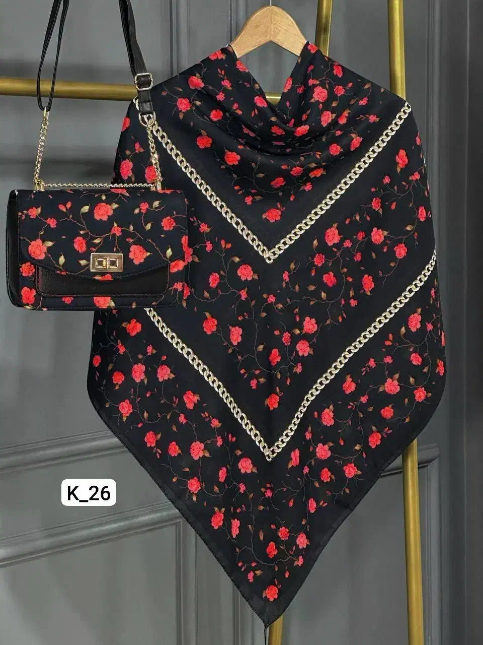 روسری وکیف ست|کیف، کفش، کمربند|رشت, منظریه|دیوار