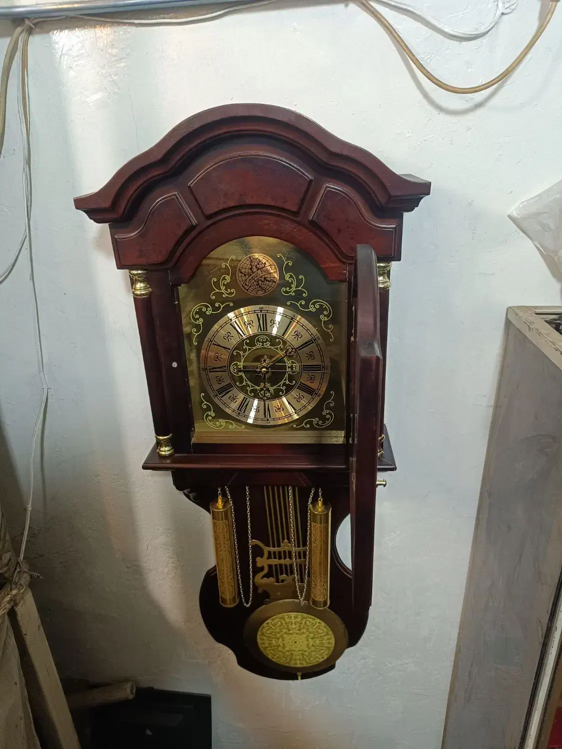 یک عدد ساعت دیواری تمام چوب|ساعت دیواری و تزئینی|کرج, ساسانی (قلمستان)|دیوار