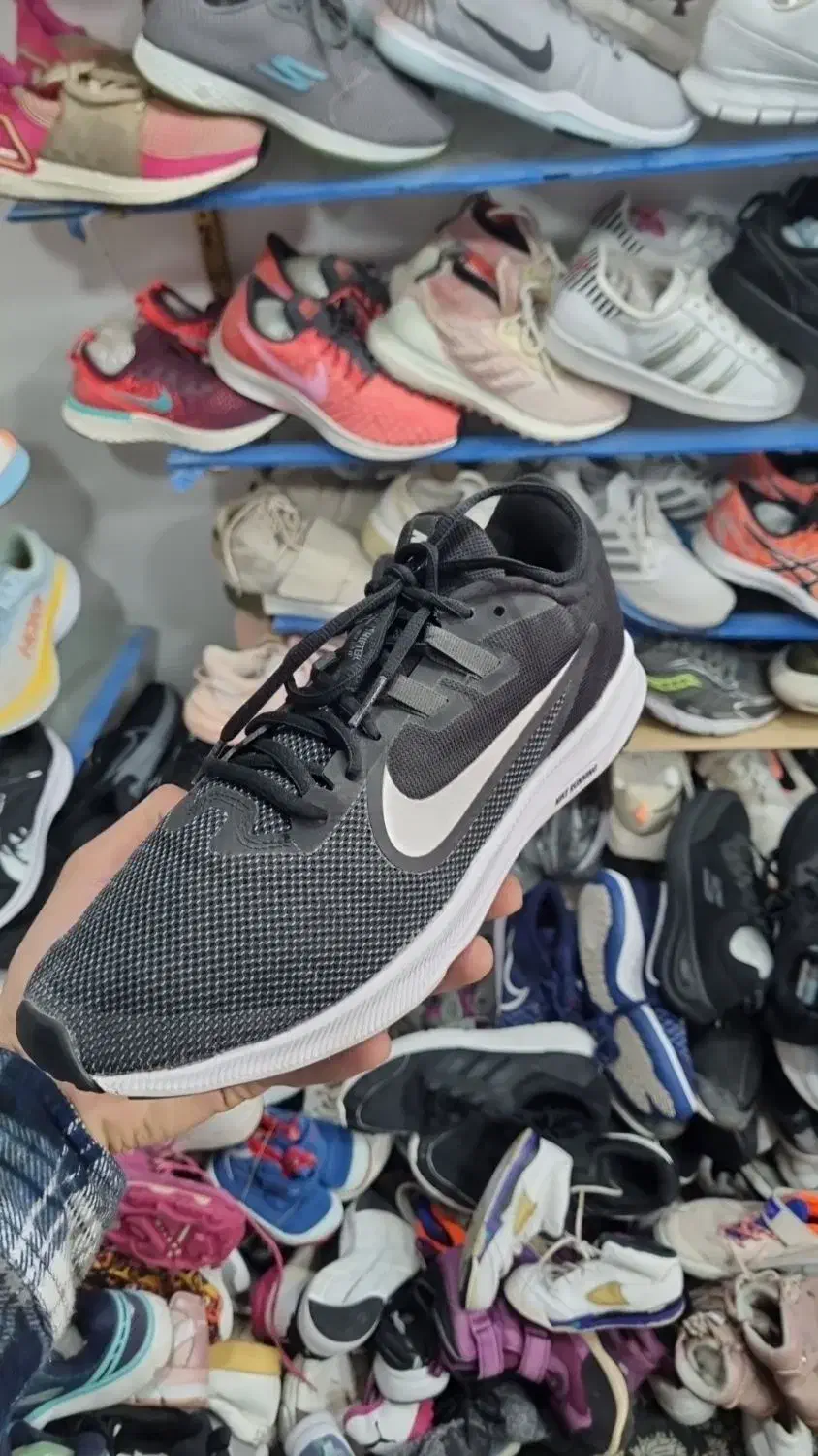 نایک سایز ۴۳ اورجینال|کیف، کفش، کمربند|قم, یخچال قاضی|دیوار