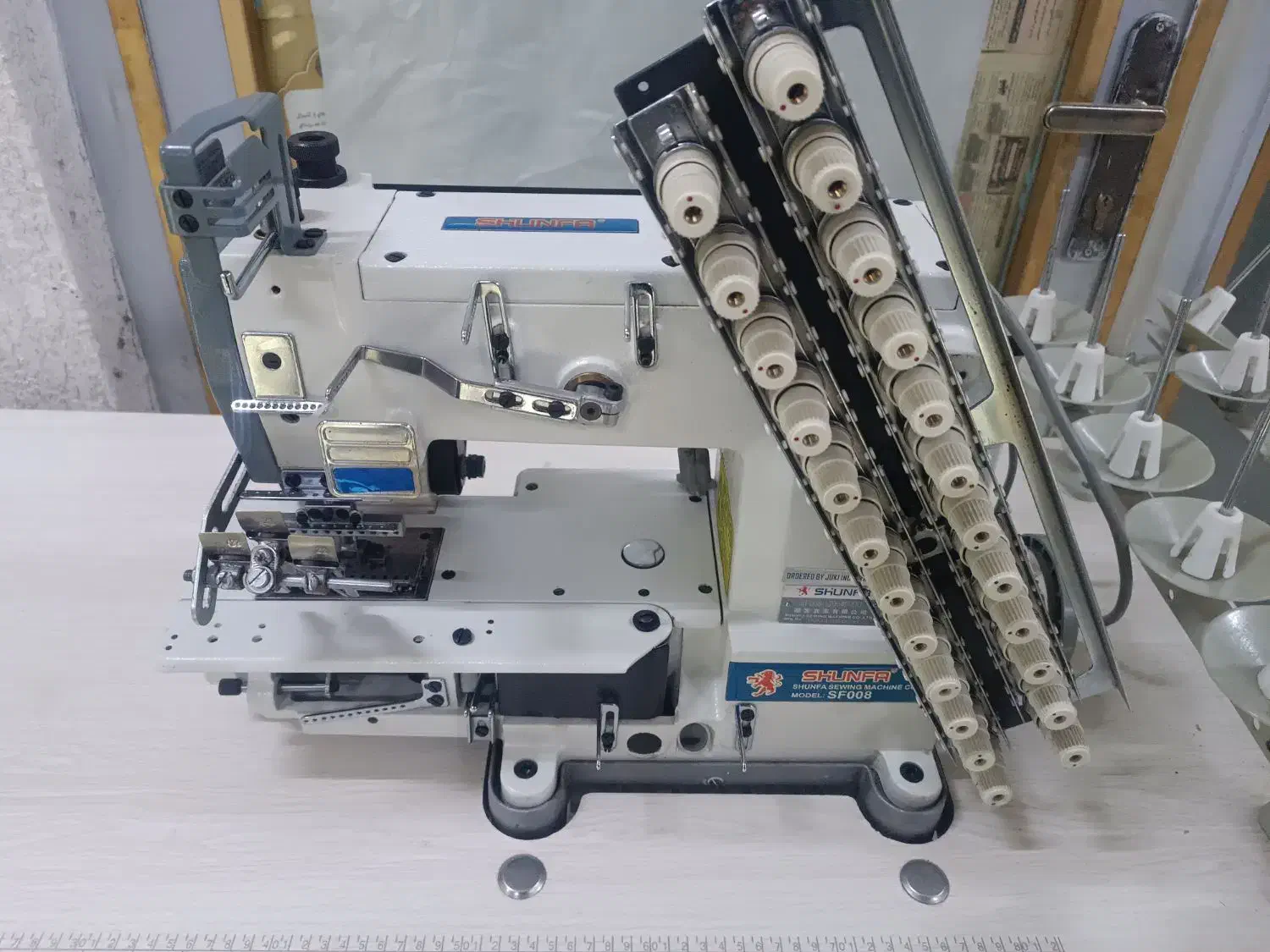 چرخ کمرکش دوازده سوزنه سردوز راسته دوز قیچی برش|چرخ خیاطی و ریسندگی|تهران, بازار|دیوار