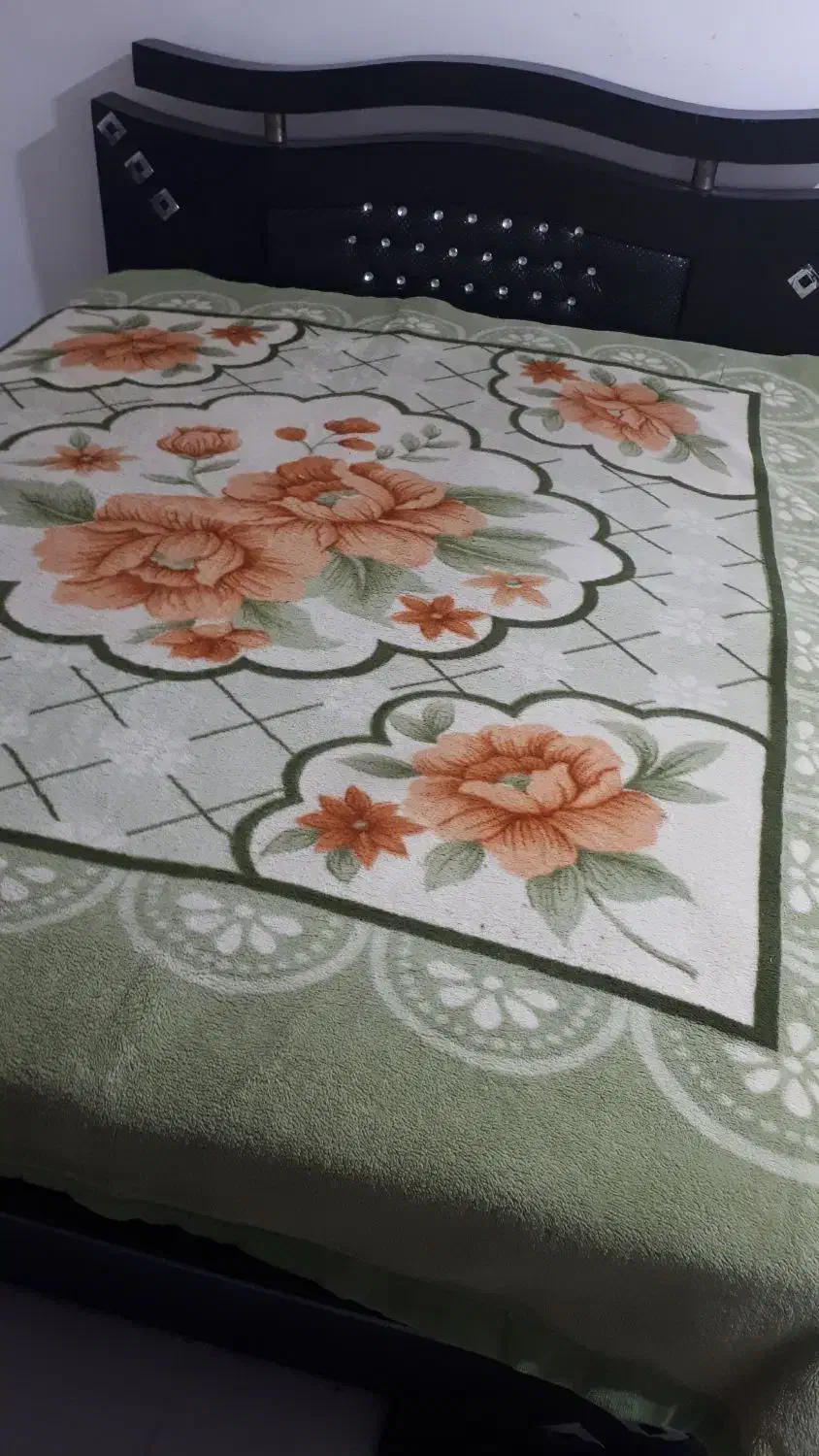 پاتختی آیینه درایور وتخت ۲نفره|تخت و سرویس خواب|امیدیه, |دیوار