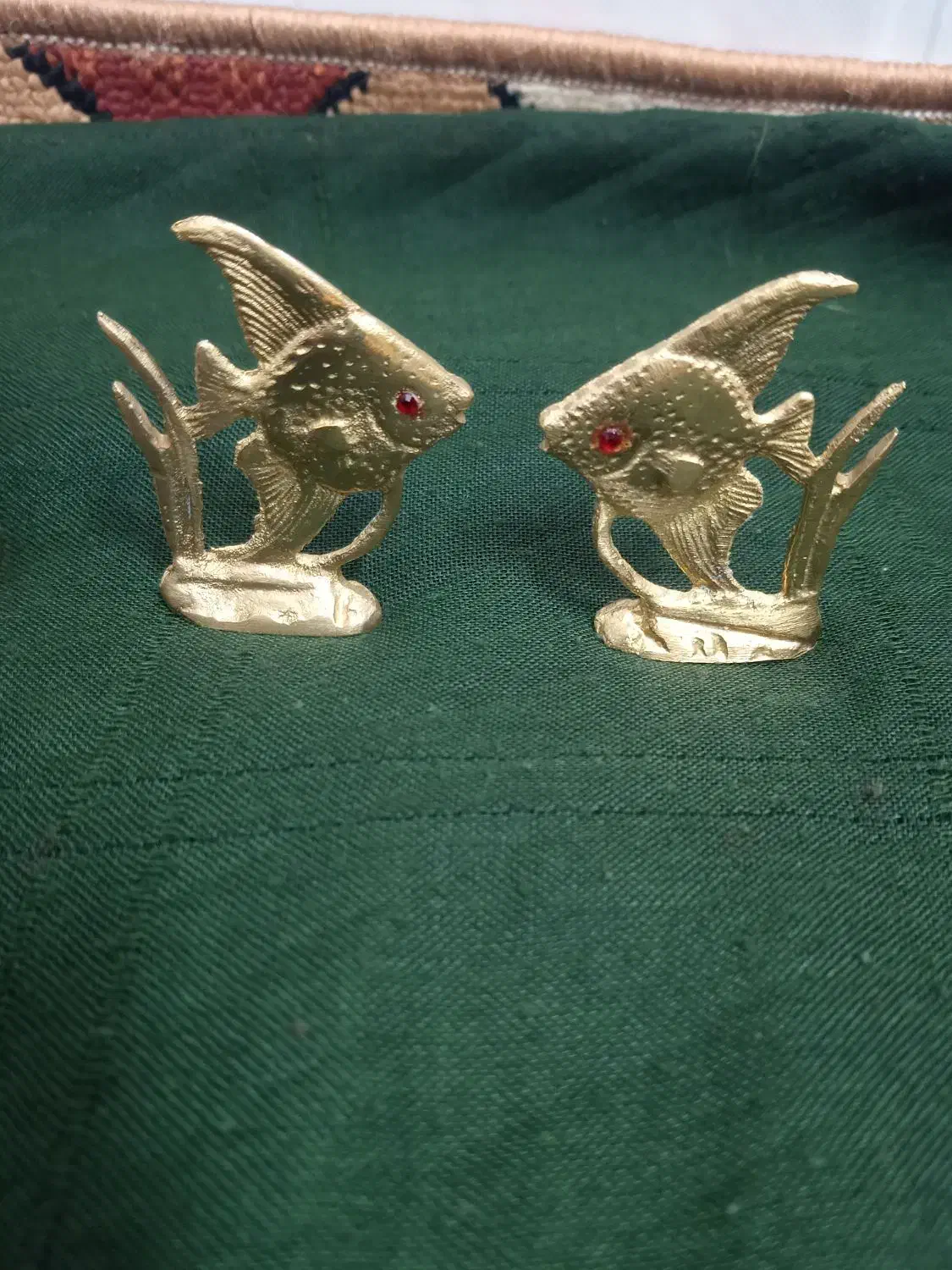 وسایل برنز|کلکسیون اشیاء عتیقه|بروجرد, |دیوار