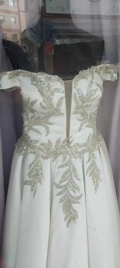 لباس عروس|لباس|رشت, شهرک الغدیر|دیوار