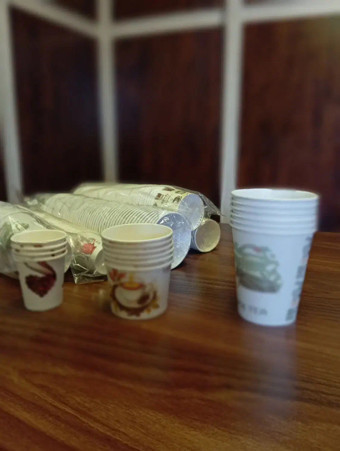 لیوان کاغذی|ظروف نگهدارنده، پلاستیکی، یک‌بارمصرف|شیراز, شهرک صنعتی شیراز|دیوار