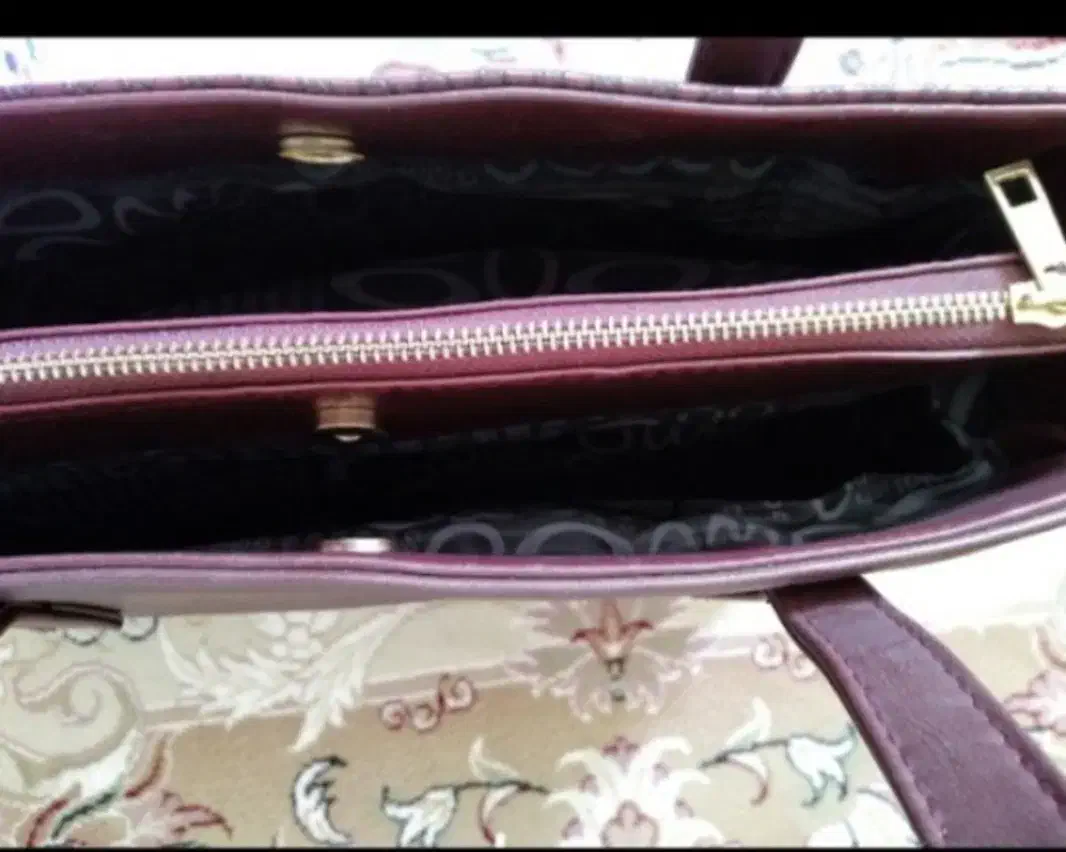 کیف|کیف، کفش، کمربند|ری, سرتخت|دیوار